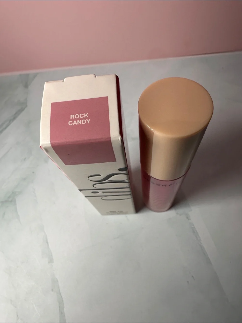 Desert Isle Go To Glossy Balm — Pink